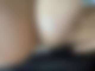 thickfreakylatina's Live Sex Cam Show