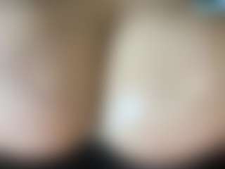 thickfreakylatina's Live Sex Cam Show