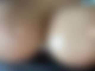 thickfreakylatina's Live Sex Cam Show
