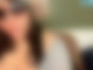 thickfreakylatina's Live Sex Cam Show