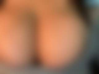thickfreakylatina's Live Sex Cam Show