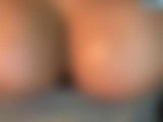 thickfreakylatina's Live Sex Cam Show