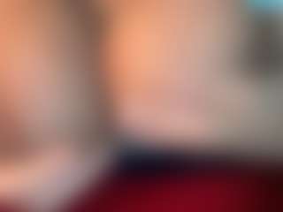thickfreakylatina's Live Sex Cam Show