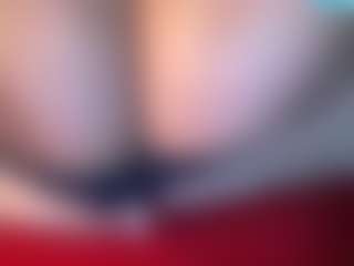 Live cam show with thickfreakylatina - Shaved Pussy on Camsoda