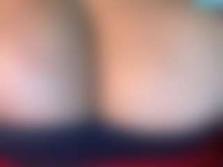 thickfreakylatina's Live Sex Cam Show