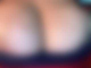 thickfreakylatina's Live Sex Cam Show