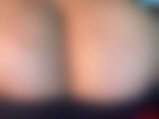 thickfreakylatina's Live Sex Cam Show
