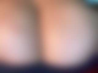 thickfreakylatina's Live Sex Cam Show