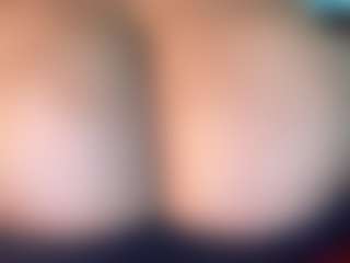 thickfreakylatina's Live Sex Cam Show