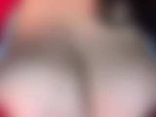 thickfreakylatina's Live Sex Cam Show
