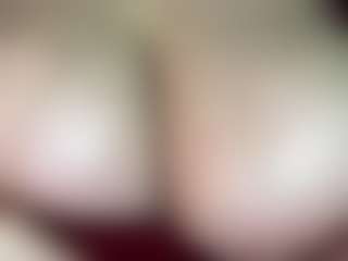 thickfreakylatina's Live Sex Cam Show