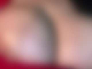 thickfreakylatina's Live Sex Cam Show