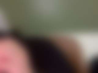 thickfreakylatina's Live Sex Cam Show