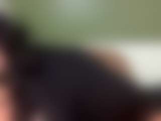 thickfreakylatina's Live Sex Cam Show