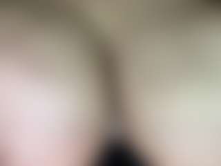 thickfreakylatina's Live Sex Cam Show