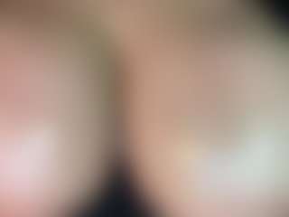 thickfreakylatina's Live Sex Cam Show