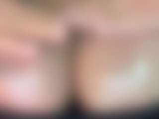 thickfreakylatina's Live Sex Cam Show