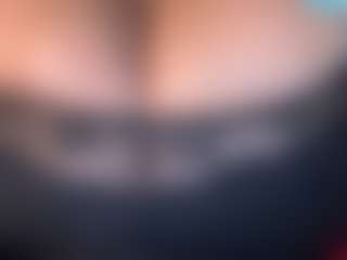 thickfreakylatina's Live Sex Cam Show