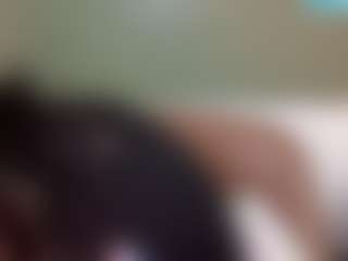 thickfreakylatina's Live Sex Cam Show