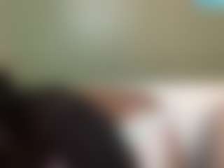thickfreakylatina's Live Sex Cam Show