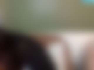 thickfreakylatina's Live Sex Cam Show