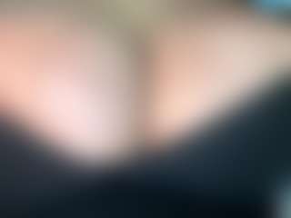 thickfreakylatina's Live Sex Cam Show