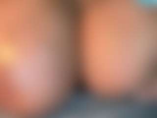 thickfreakylatina's Live Sex Cam Show
