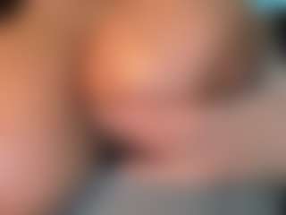 thickfreakylatina's Live Sex Cam Show