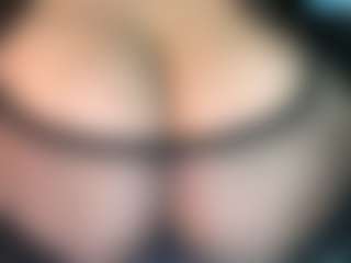 thickfreakylatina's Live Sex Cam Show