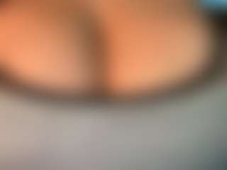 thickfreakylatina's Live Sex Cam Show
