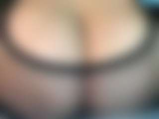 thickfreakylatina's Live Sex Cam Show