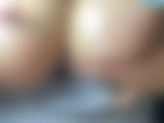 thickfreakylatina's Live Sex Cam Show