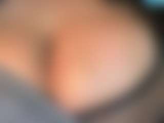 thickfreakylatina's Live Sex Cam Show