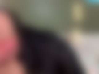 thickfreakylatina's Live Sex Cam Show