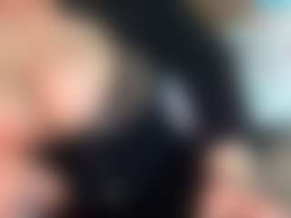 thickfreakylatina's Live Sex Cam Show