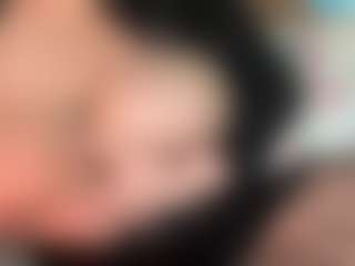 thickfreakylatina's Live Sex Cam Show