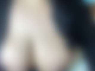 thickfreakylatina's Live Sex Cam Show