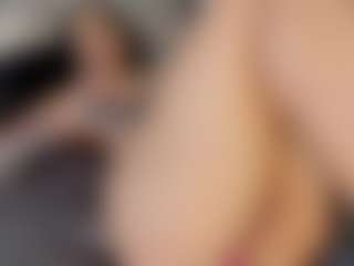 Live cam show with Coco D'Amore - Natural on Hubzter Live