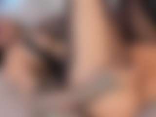 Live cam show with Coco D'Amore - Fingering Ebony on SxyPornLive