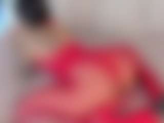 Live cam show with Coco D'Amore - Brown Eyes Black on AdultVida.com