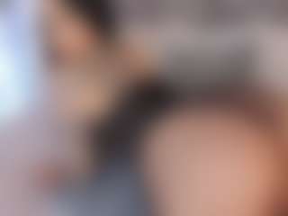 Live cam show with Coco D'Amore - Black Shaved Pussy on realtime-chat