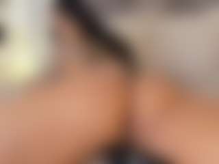 Live cam show with Coco D'Amore - Natural on Soda Cam
