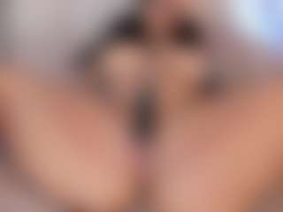 Live cam show with Coco D'Amore - Striptease Young Adult on livesuperchat.net
