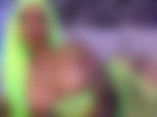 Live cam show with Coco D'Amore - Erotic Dance on madthumbs