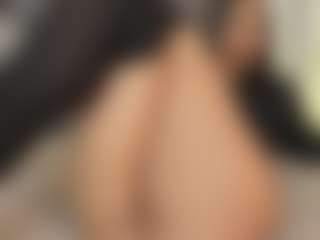 Live cam show with Coco D'Amore - Squirt on Camsoda