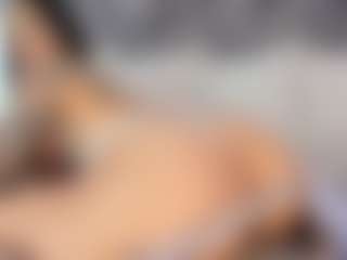 Live cam show with Coco D'Amore - Striptease on CamwithHer