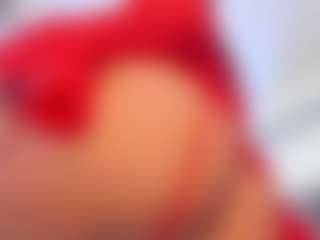 Live cam show with Coco D'Amore - Average on Camsoda