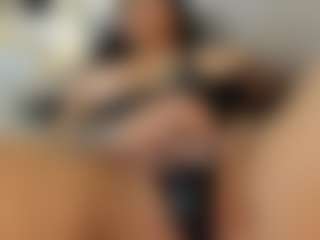 Live cam show with Coco D'Amore - Public on Milf Play