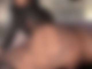 Live cam show with Coco D'Amore - Control on Camsoda