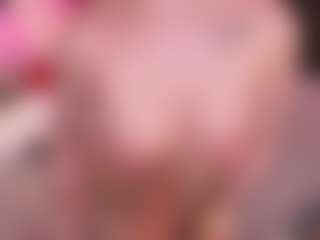Live cam show with pawzzy - Body Massage on Camsoda